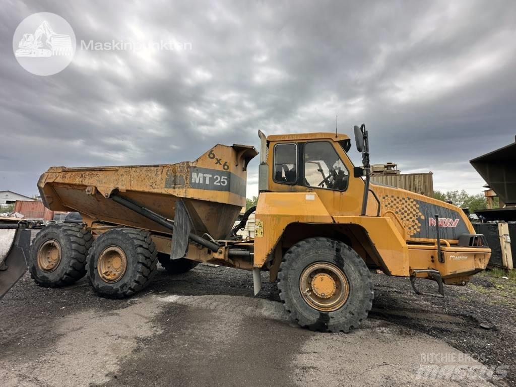 Moxy MT 25 Midjestyrd dumper