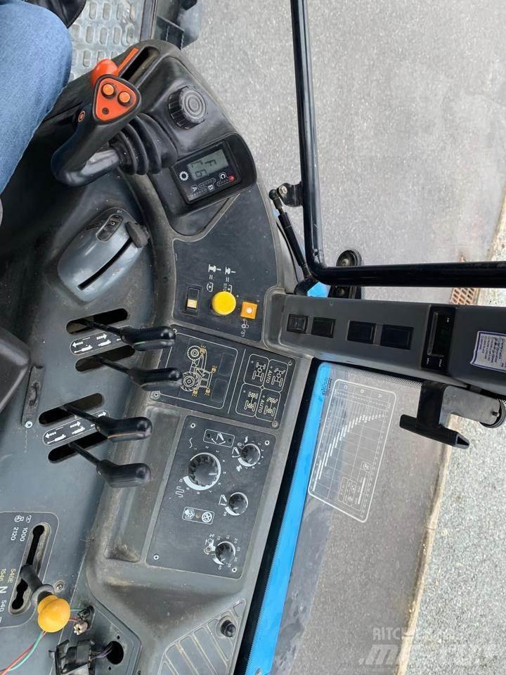 New Holland TM150 Traktorer