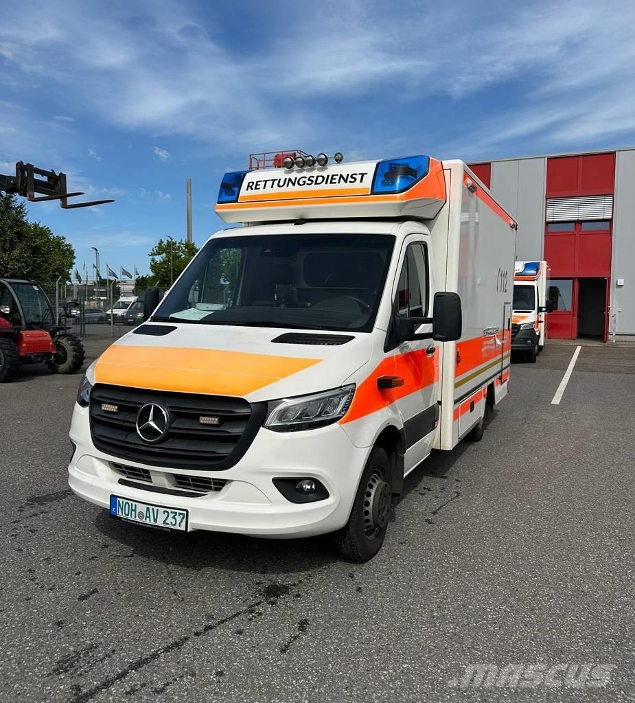 Mercedes-Benz 1000 Ambulanser
