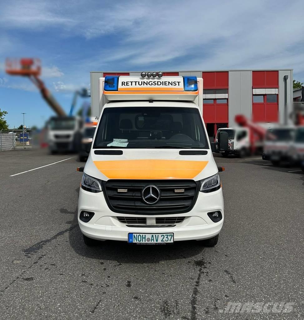 Mercedes-Benz 1000 Ambulanser