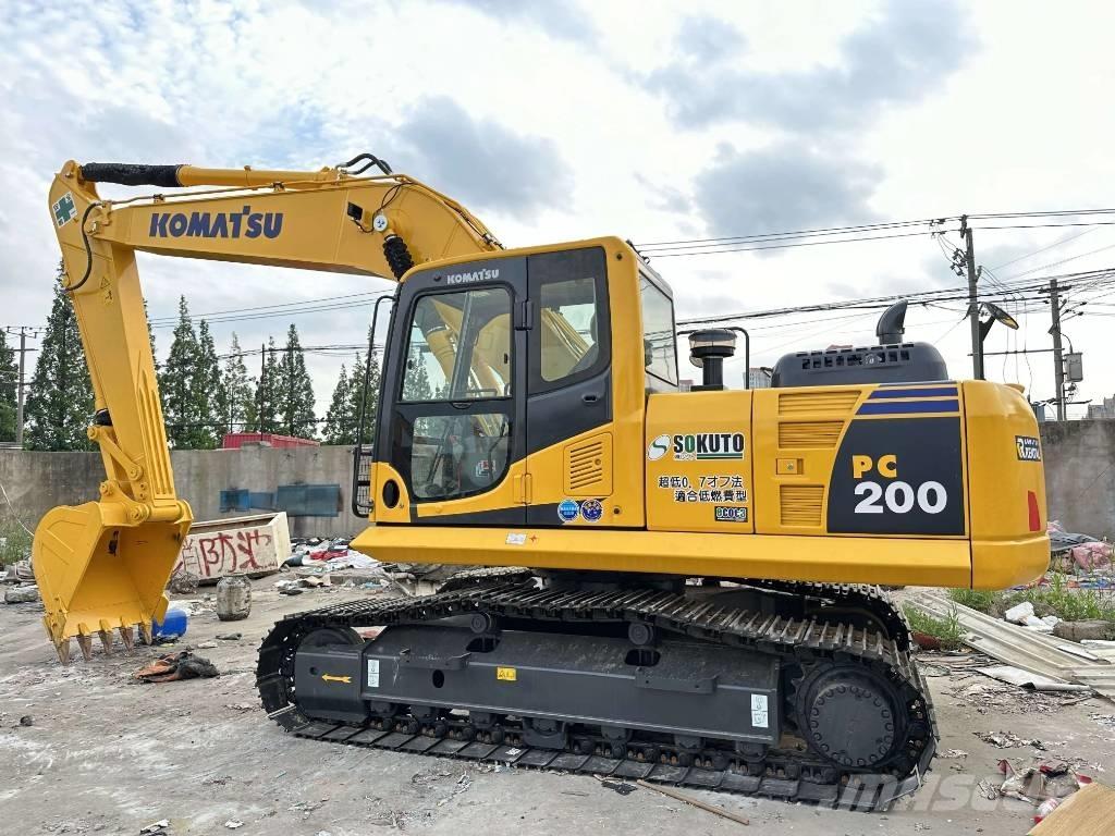 Komatsu PC 200-8 Bandgrävare