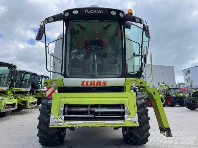 CLAAS Tucano 450 Skördetröskor