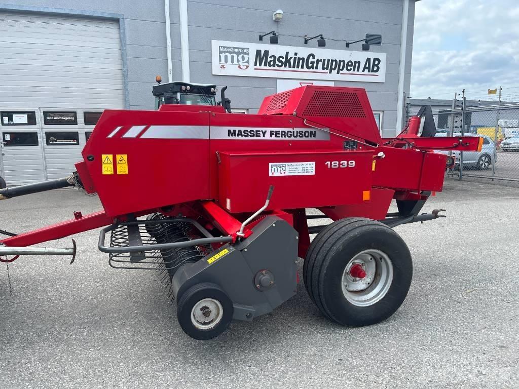 Massey Ferguson 1839 Fyrkantspressar