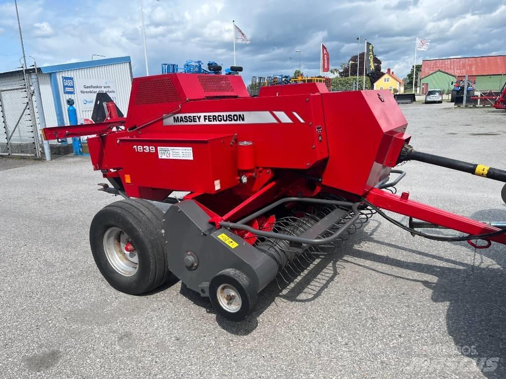 Massey Ferguson 1839 Fyrkantspressar