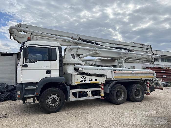 Cifa INVETTA 36X Lastbilar med betongpump