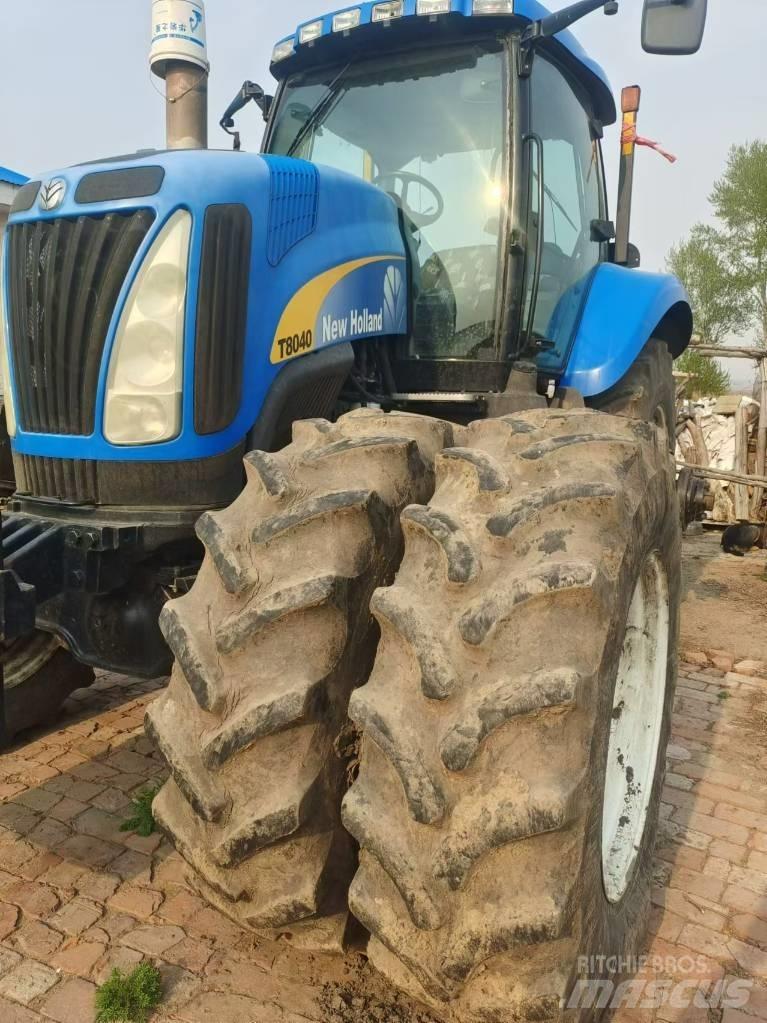 New Holland T8040 Traktorer