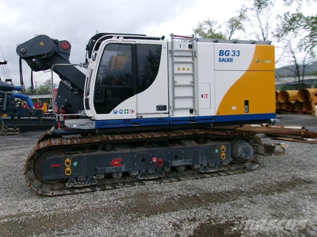 Bauer BG 33 V Tunga borr