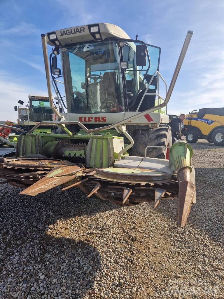CLAAS Jaguar 850 Fälthackar