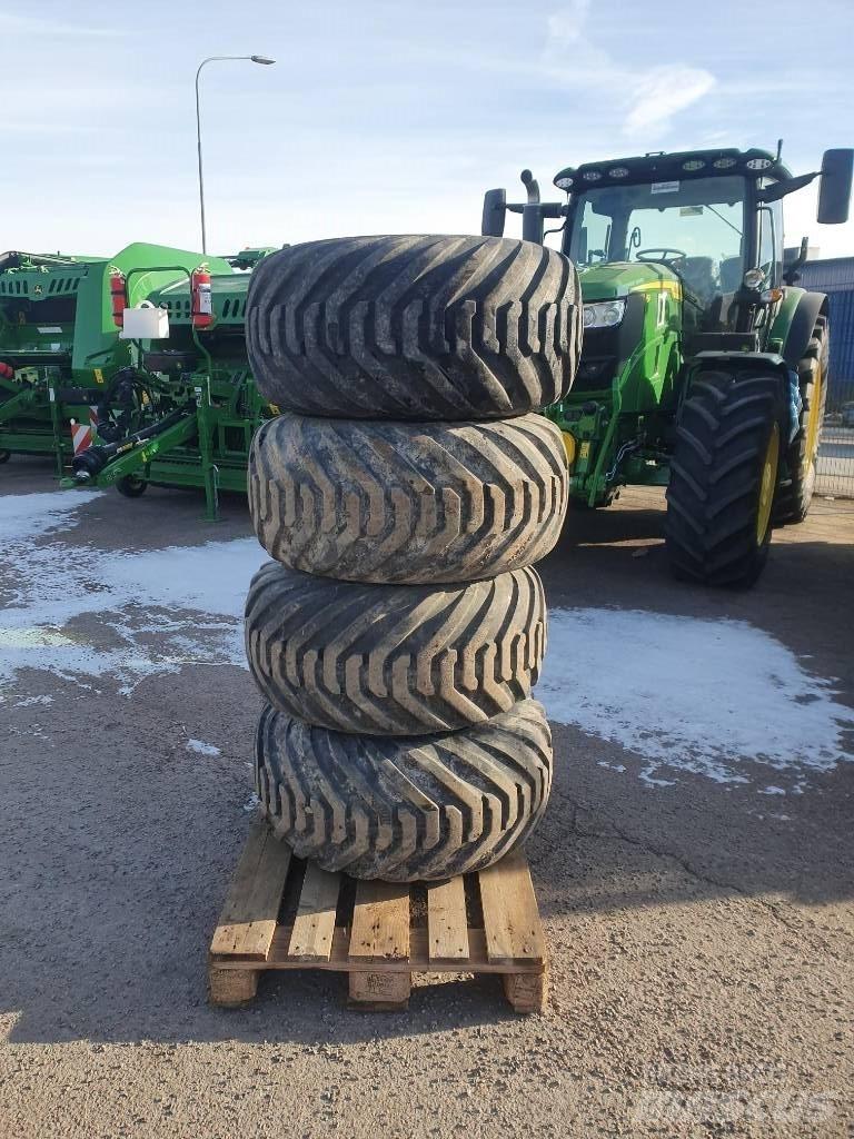 BKT 400/60-15,5 Däck, hjul och fälgar