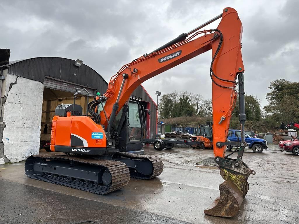 Doosan DX 140 LCR Bandgrävare