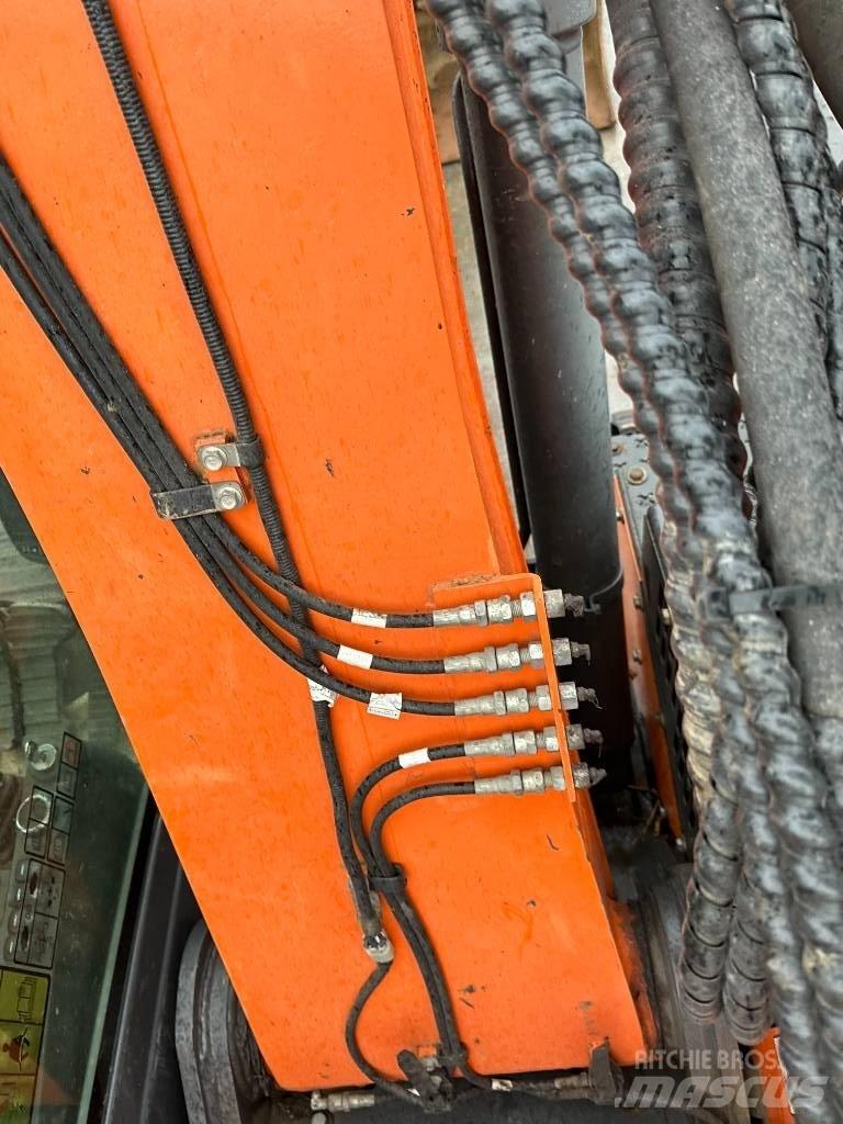 Doosan DX 140 LCR Bandgrävare