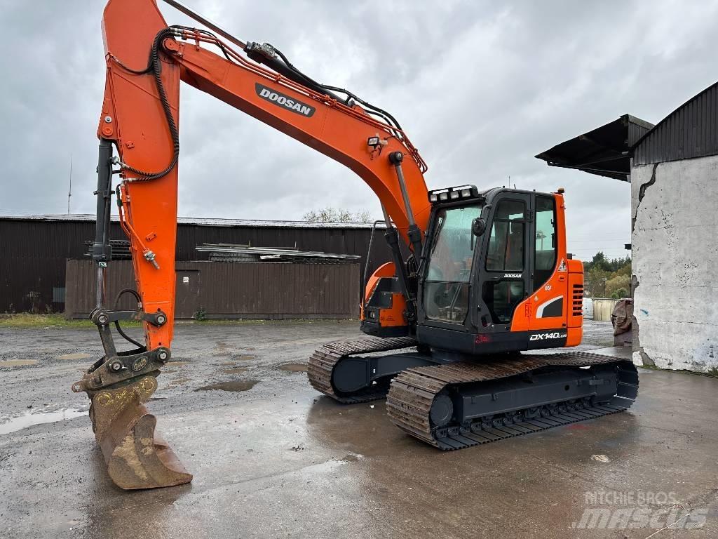 Doosan DX 140 LCR Bandgrävare