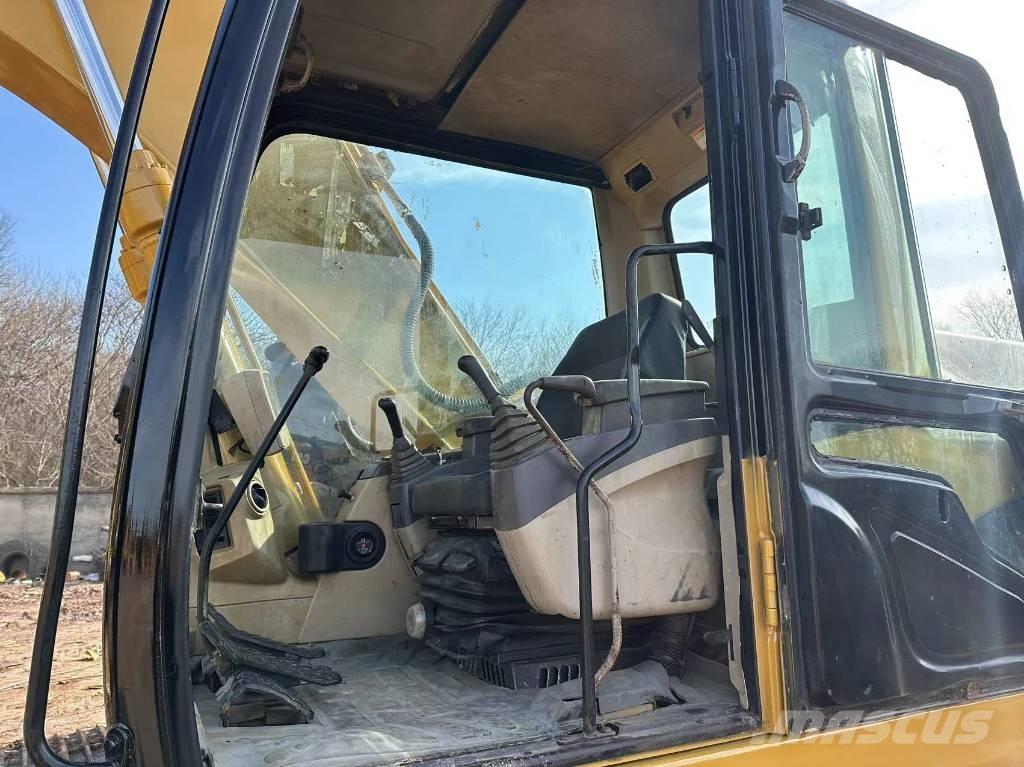 CAT 320 C L Bandgrävare