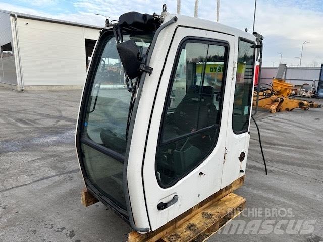 Liebherr R 317 CAB Hytter och interiör