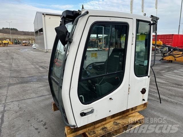 Liebherr R 317 CAB Hytter och interiör