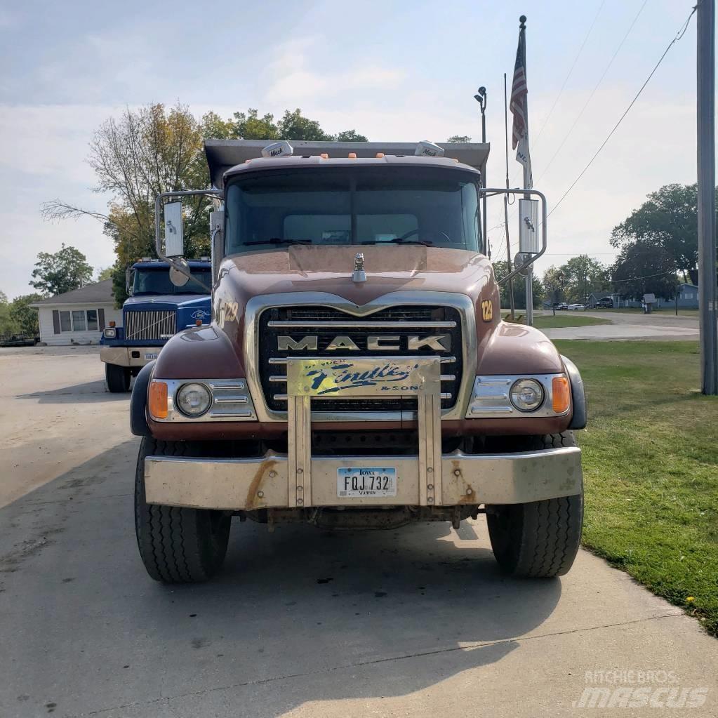 Mack CV 713 Tippbilar