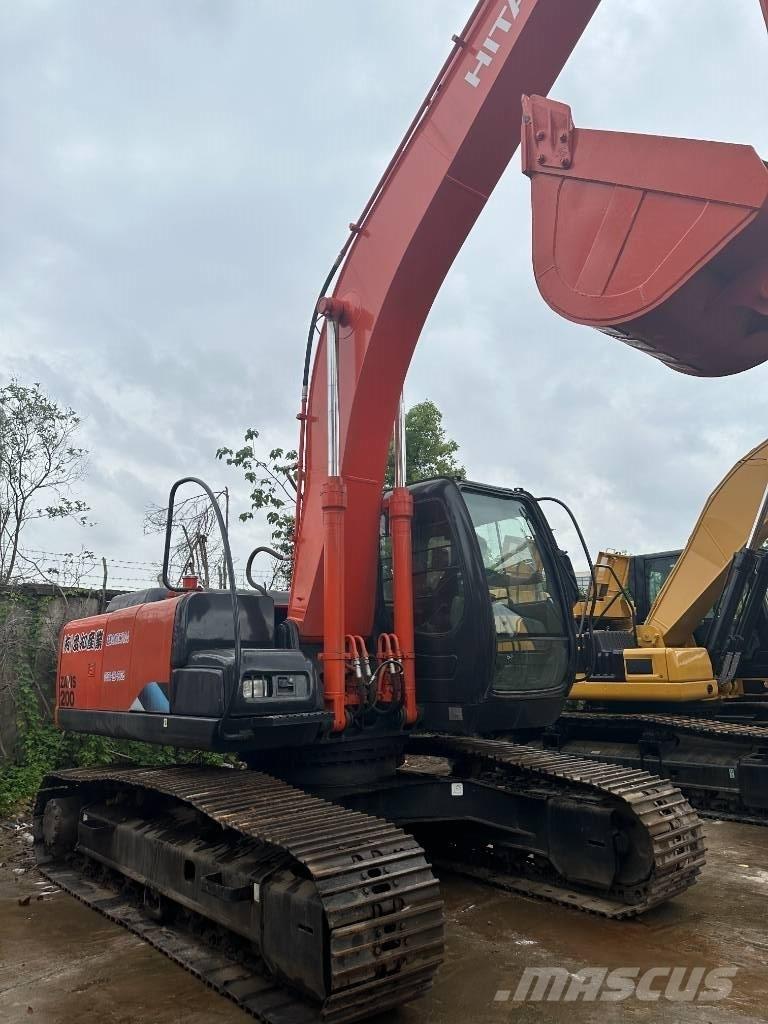 Hitachi ZX 200 Bandgrävare