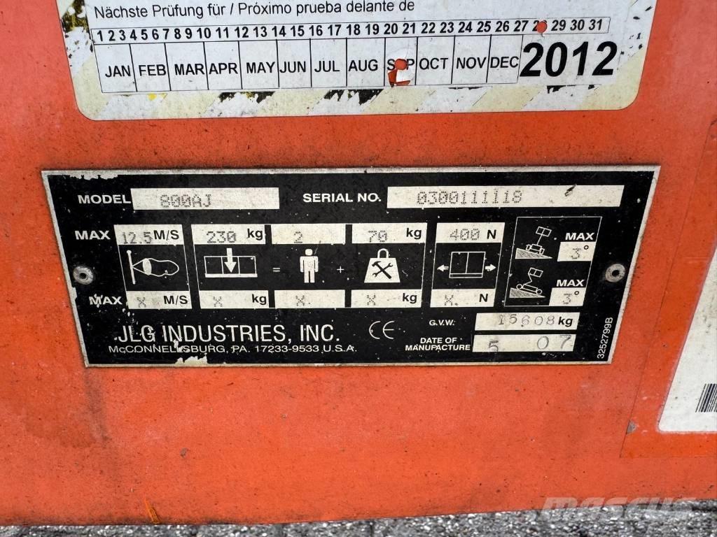 JLG 800 AJ Bomliftar