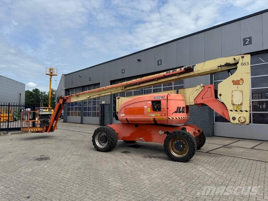 JLG 800 AJ Bomliftar