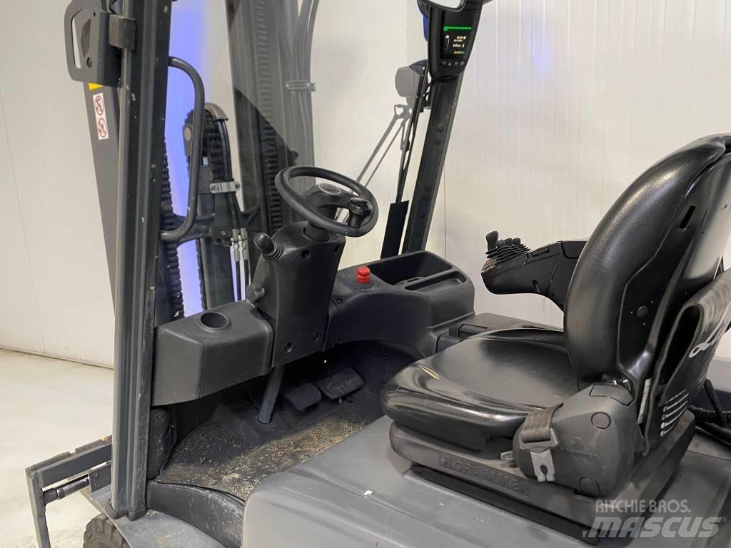 Linde E30L-01 Elmotviktstruckar