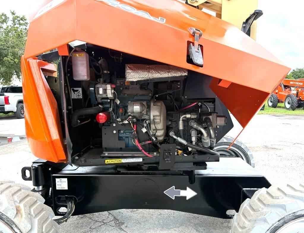 JLG 340 AJ Bomliftar