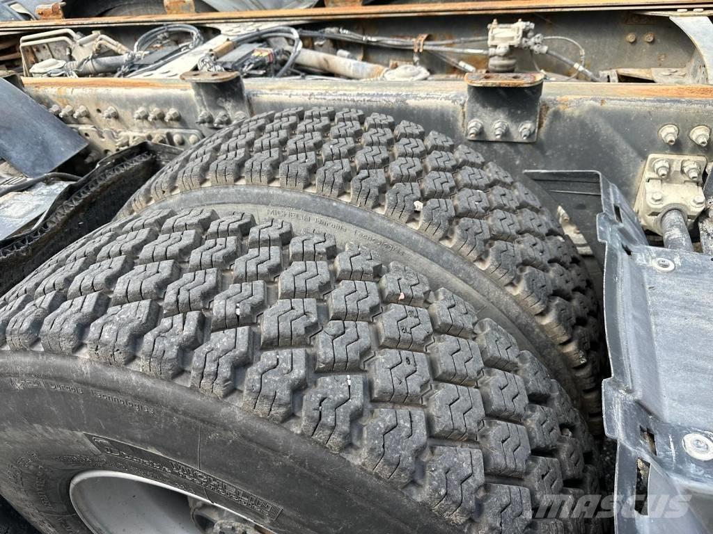 Volvo FMX 8X4*4  4132 Chassier