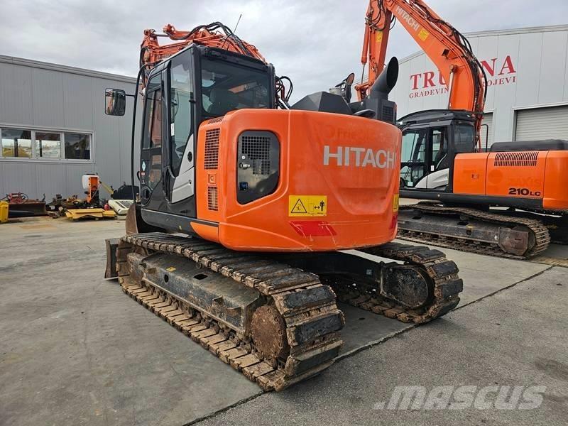 Hitachi ZX 135 US-6 Bandgrävare