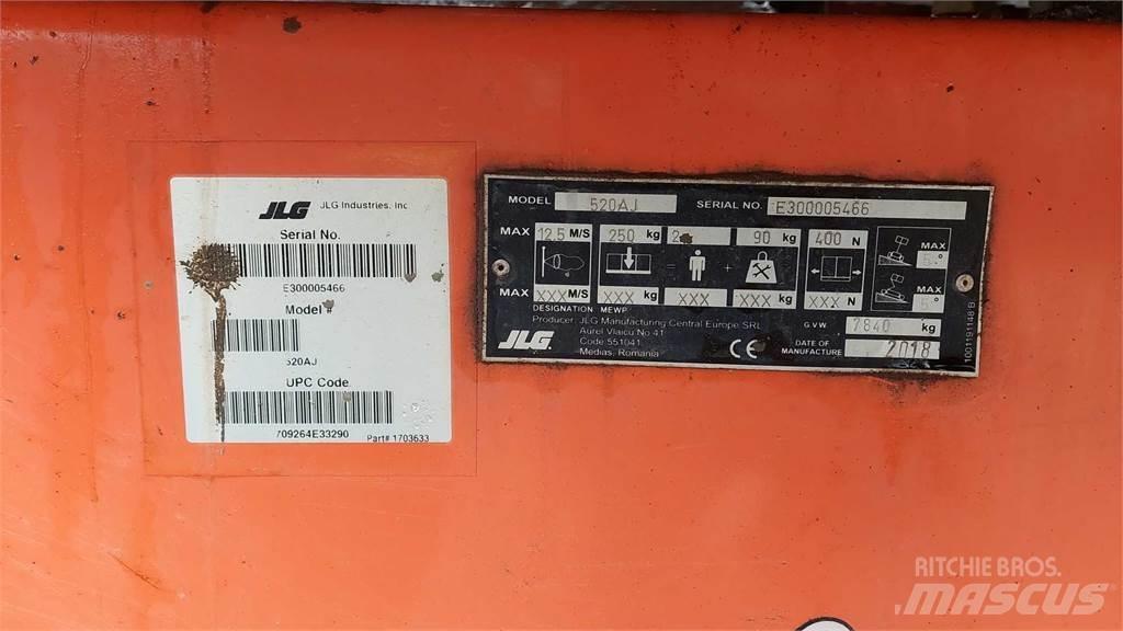 JLG 520AJ Bomliftar