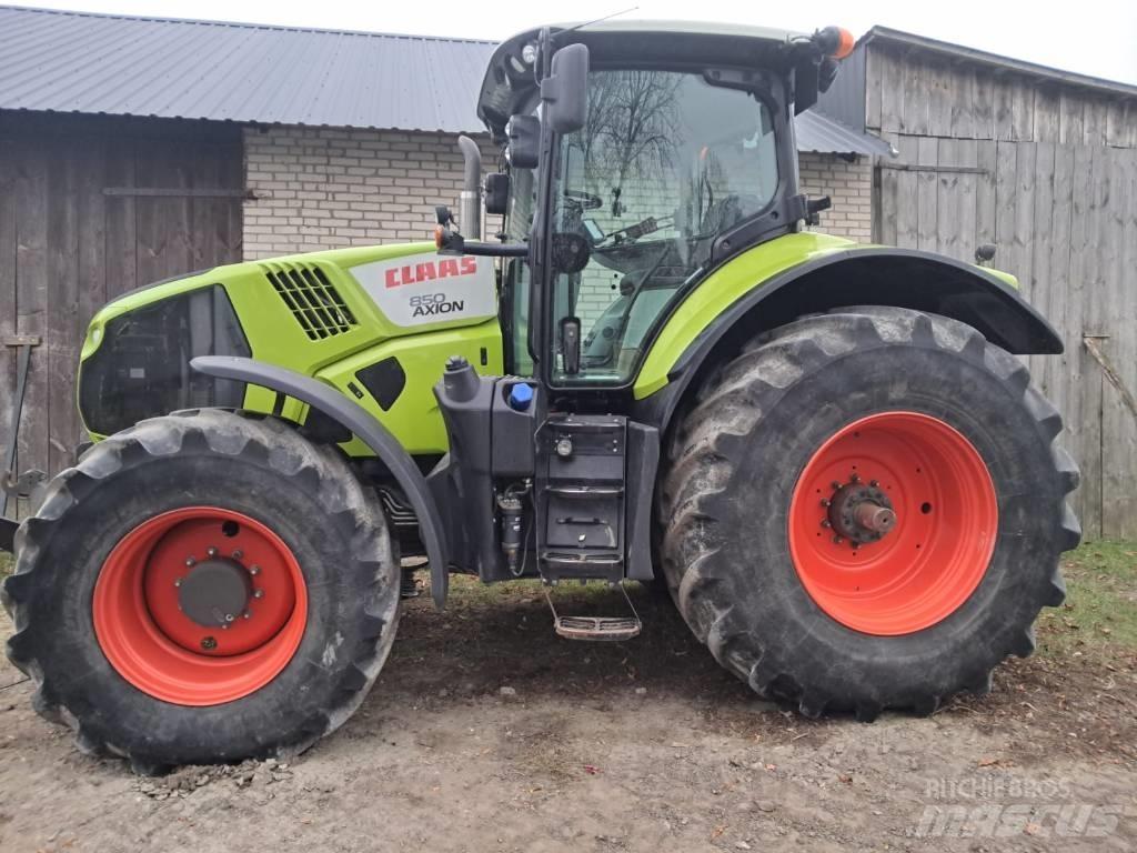 CLAAS Axion 850 Traktorer