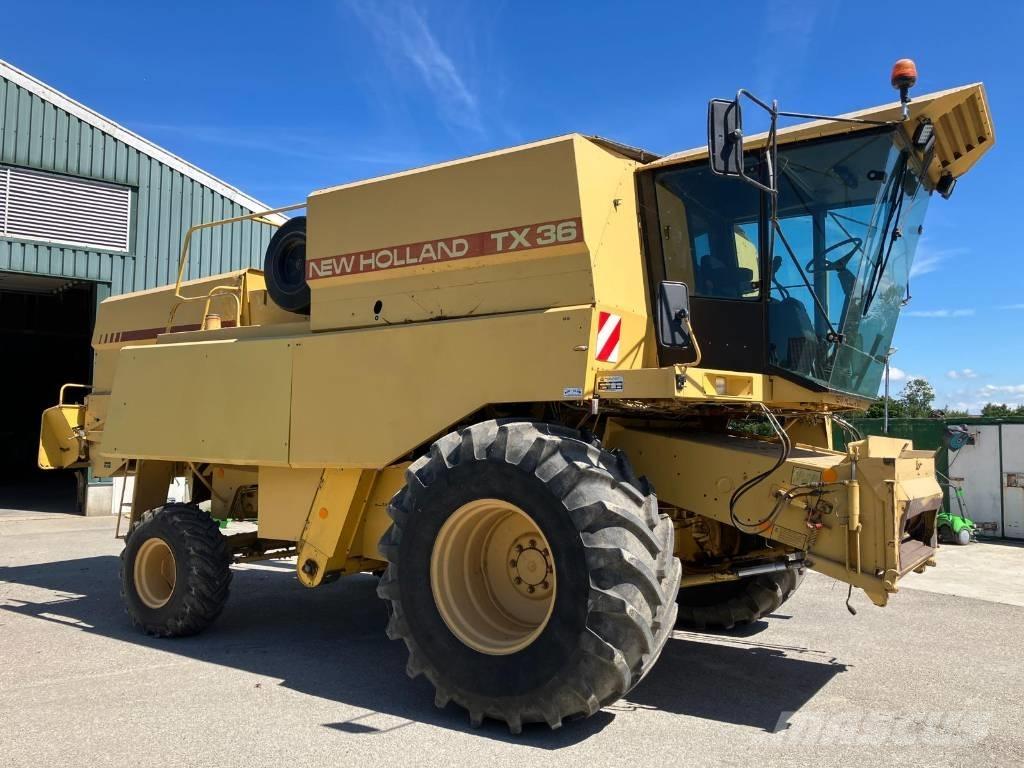 New Holland TX 36 Skördetröskor