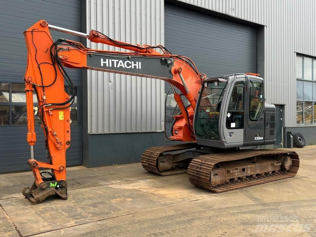 Hitachi ZX135US Bandgrävare