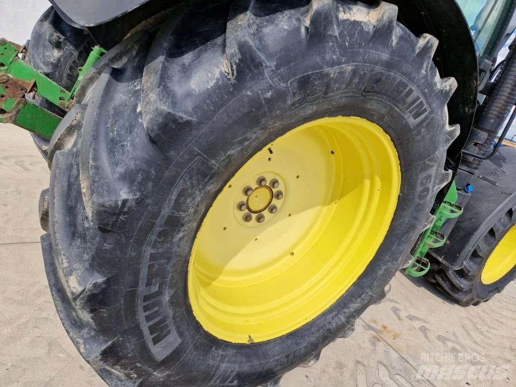 John Deere 6115 R Traktorer