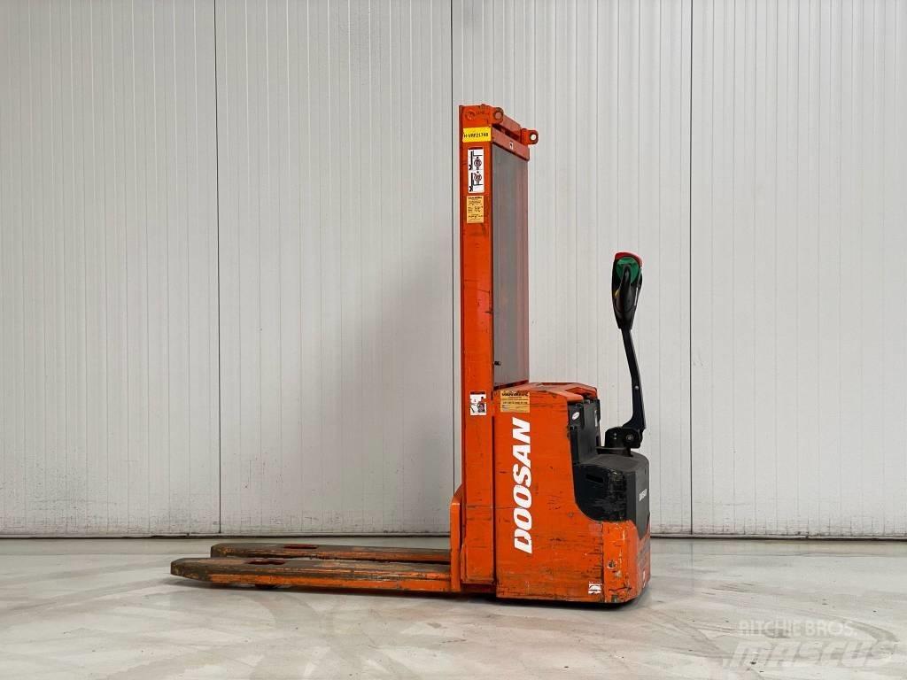 Doosan LEDS12.5C Staplare-led
