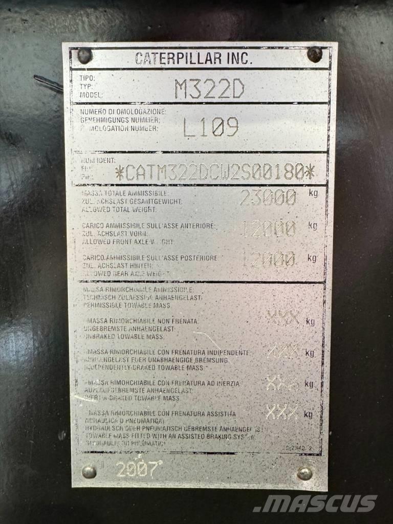CAT M 322 D Hjulgrävare