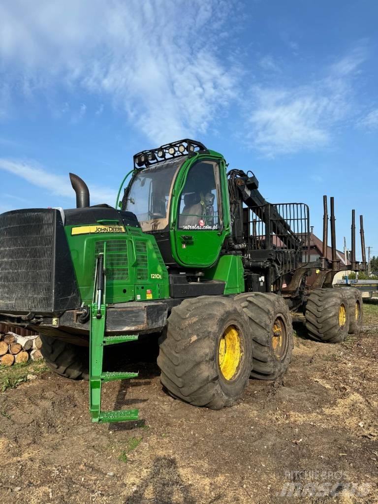 John Deere 1210E Skotare