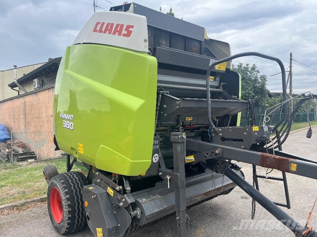 CLAAS Variant 380 Rundbalspressar