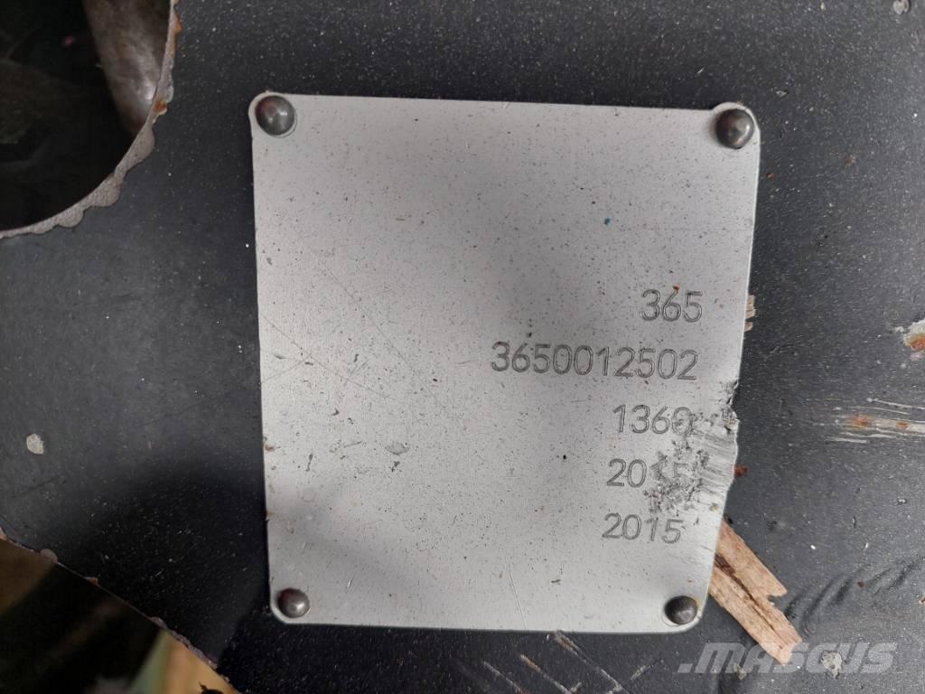 Komatsu 365.1 Skördaraggregat