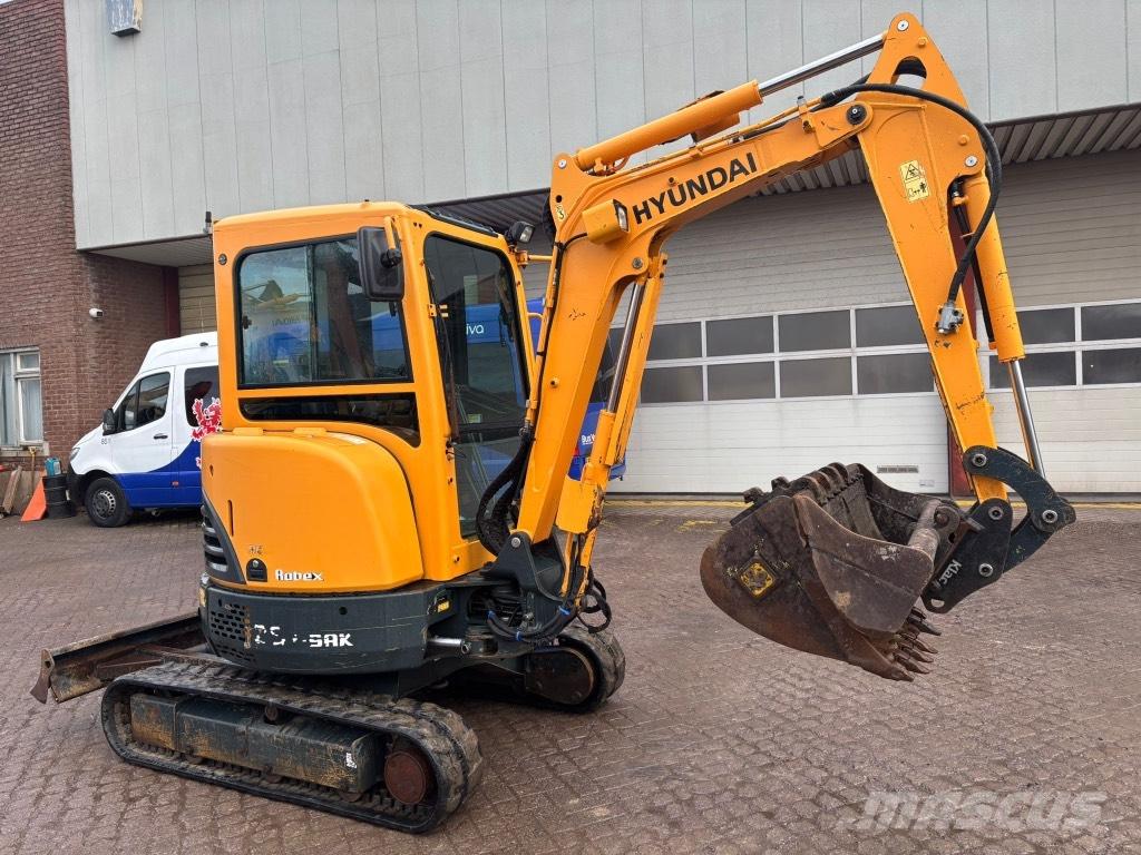 Hyundai 25 Z-9A Minigrävare < 7t