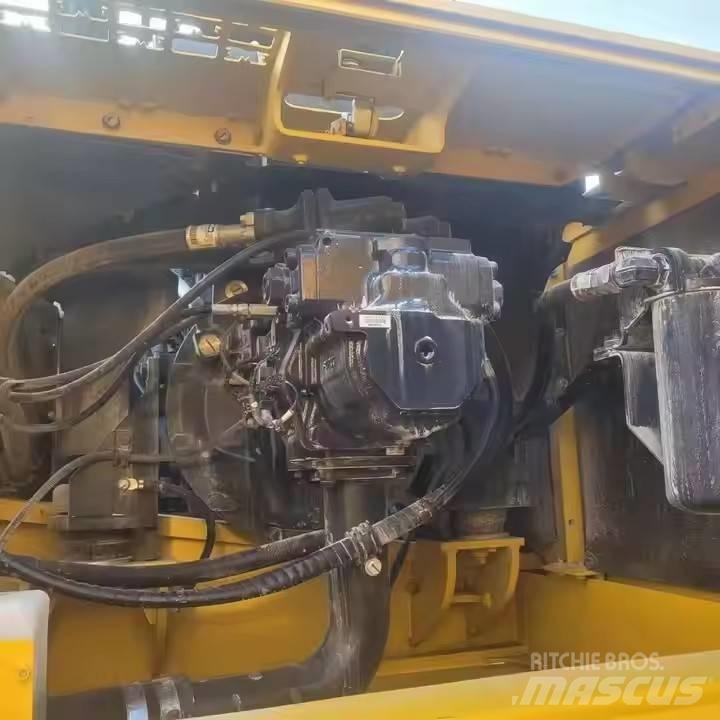 Komatsu PC360-8 Bandgrävare