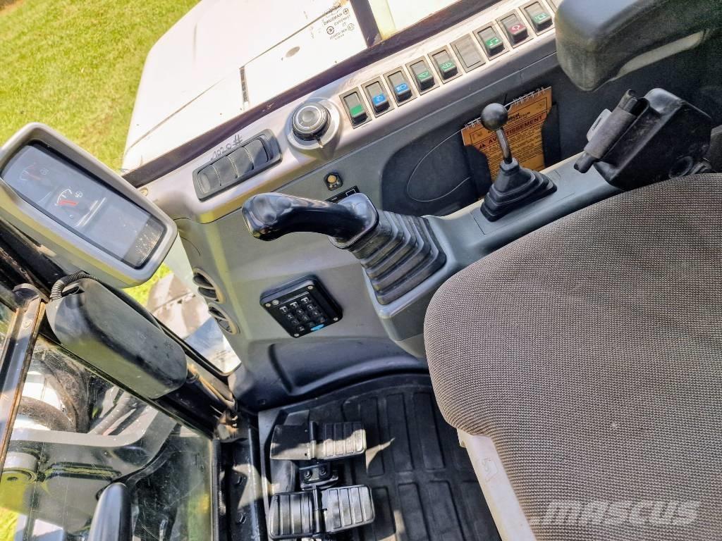 Bobcat E 80 Midigrävmaskiner 7t - 12t