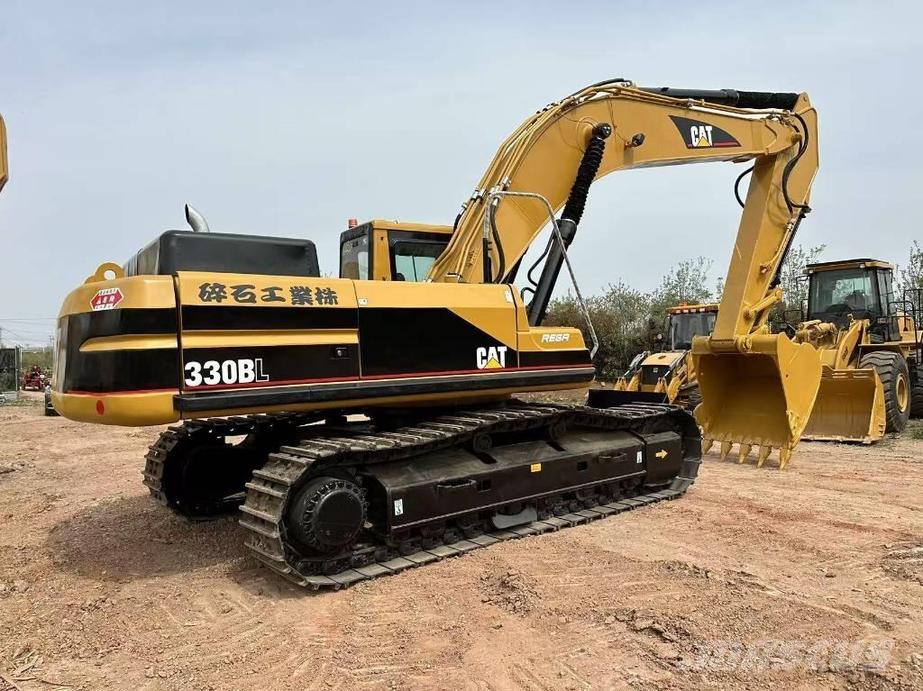 CAT 330 B L Bandgrävare