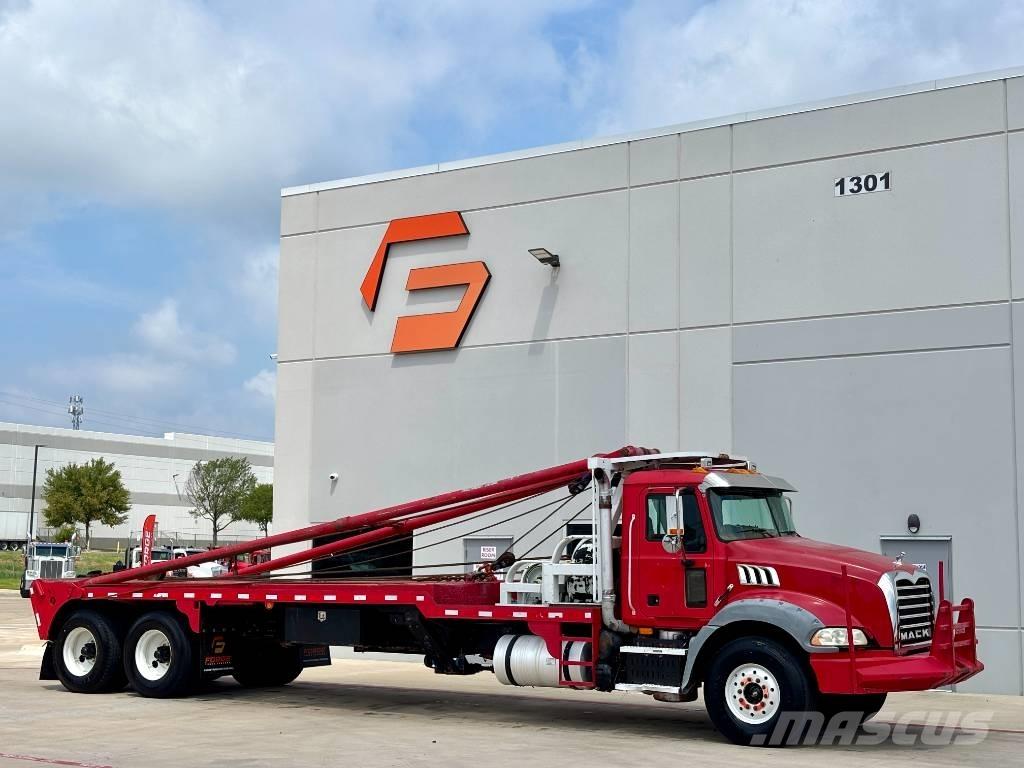 Mack GU813 Bärgningsbilar