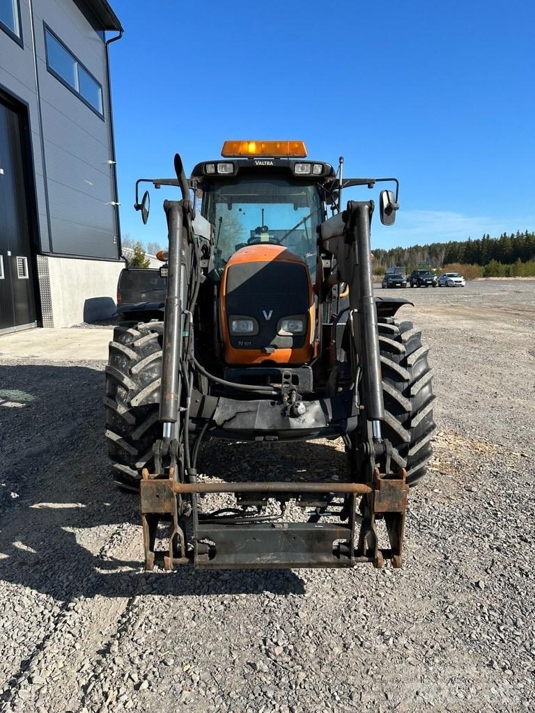 Valtra N101 Traktorer