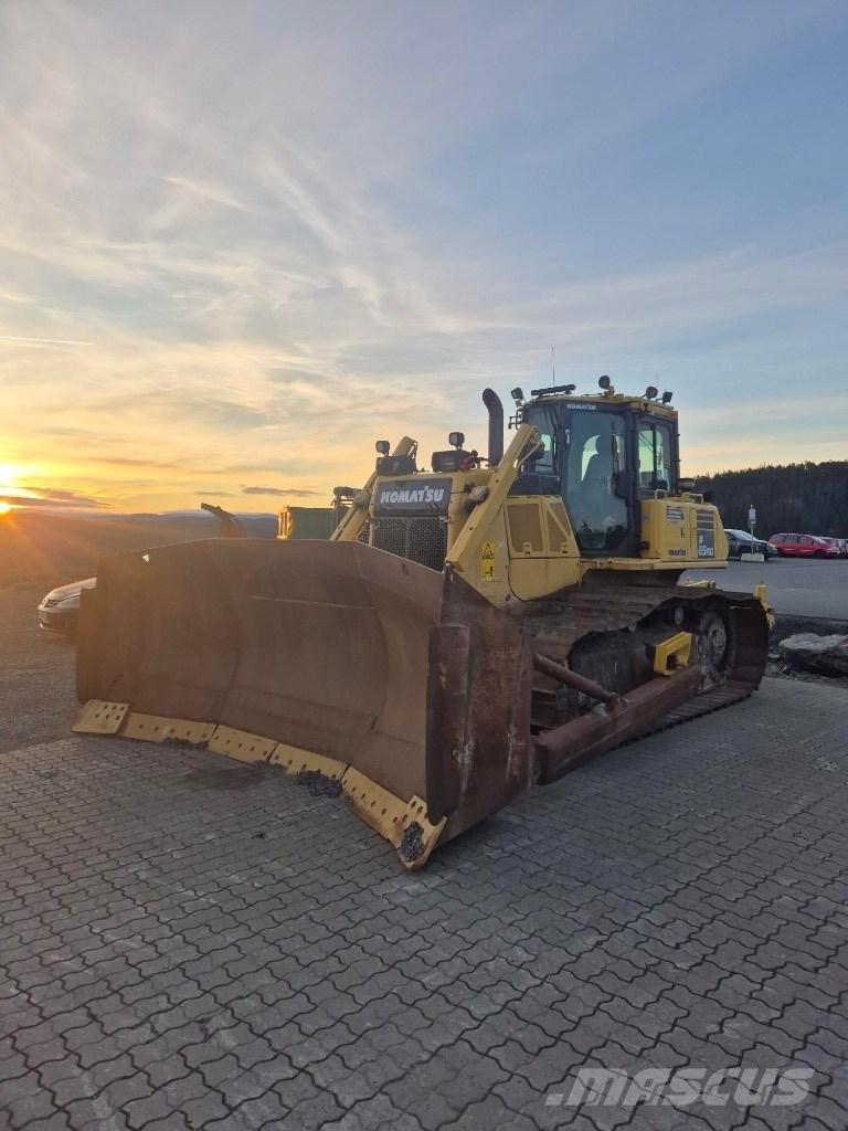 Komatsu D65 pxi Bandschaktare