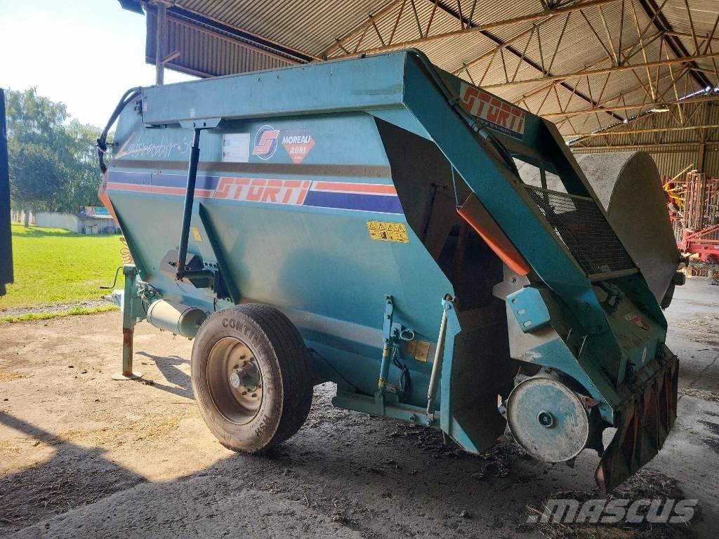 Storti Labrador 9 Fullfodervagnar