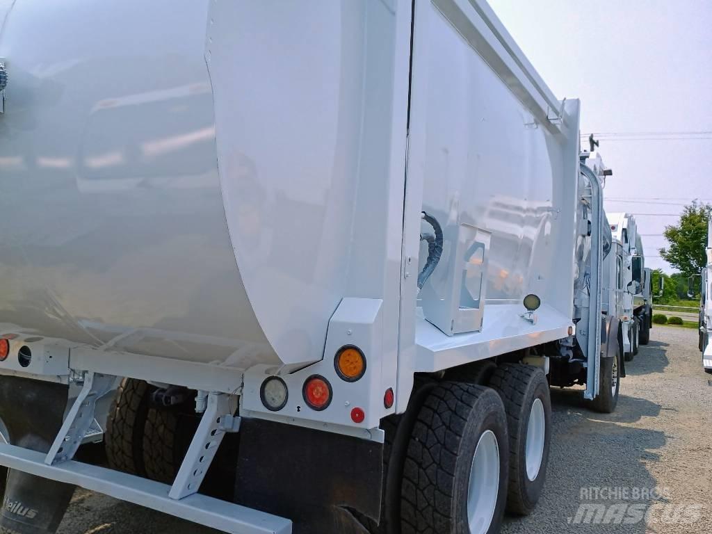 Mack LEU 613 Sopbilar