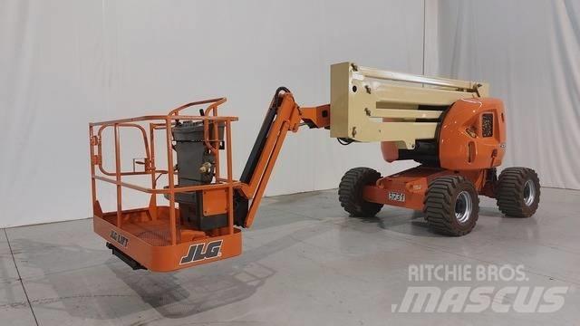 JLG 450 AJ Bomliftar