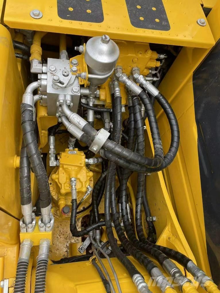 Komatsu 120-8 Bandgrävare