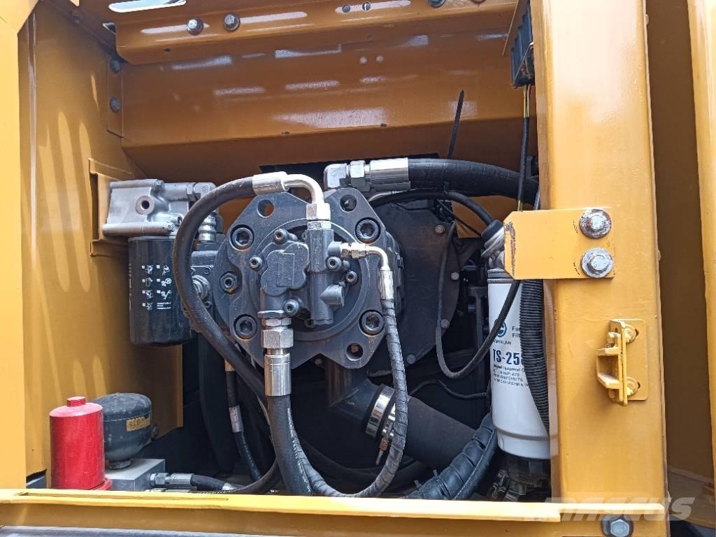 XCMG XE 215 DA Bandgrävare