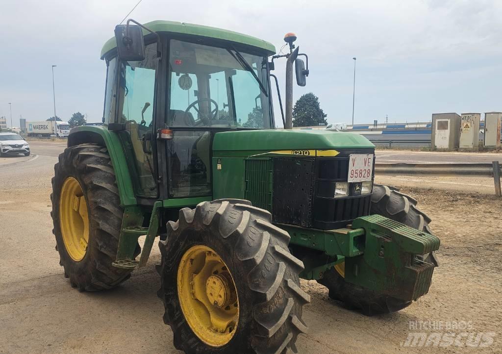 John Deere 6210 Traktorer